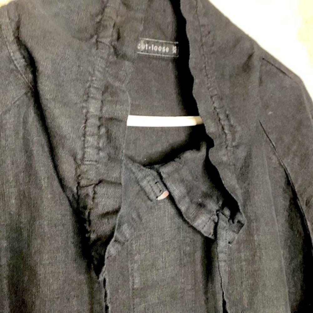 Cut loose women’s top size xs fits much larger - Picture 4 of 7